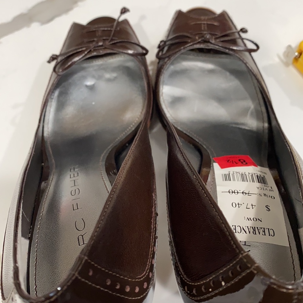Marc Fisher Vica Oxford Style Pumps - Picture 10 of 11